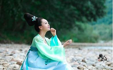 娱乐圈看颜值，更看实力，选角色也更重要