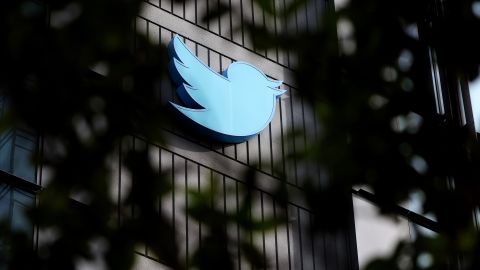 前Twitter员工还表示,该公司的遣散费违反了加纳的劳动法。