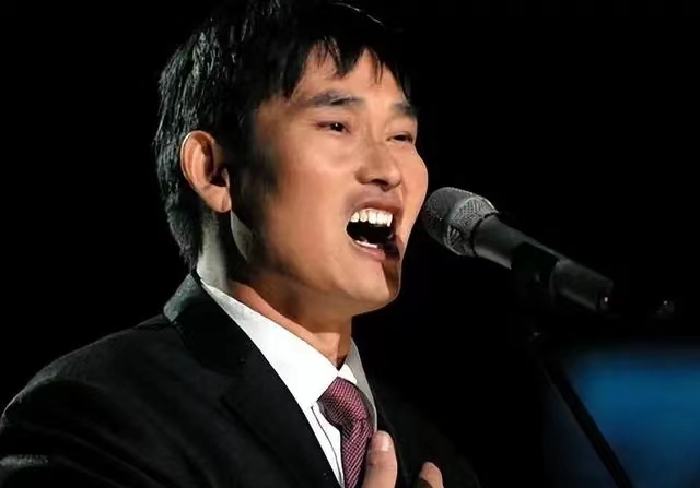 网传朱之文演出遇袭，是否属实？