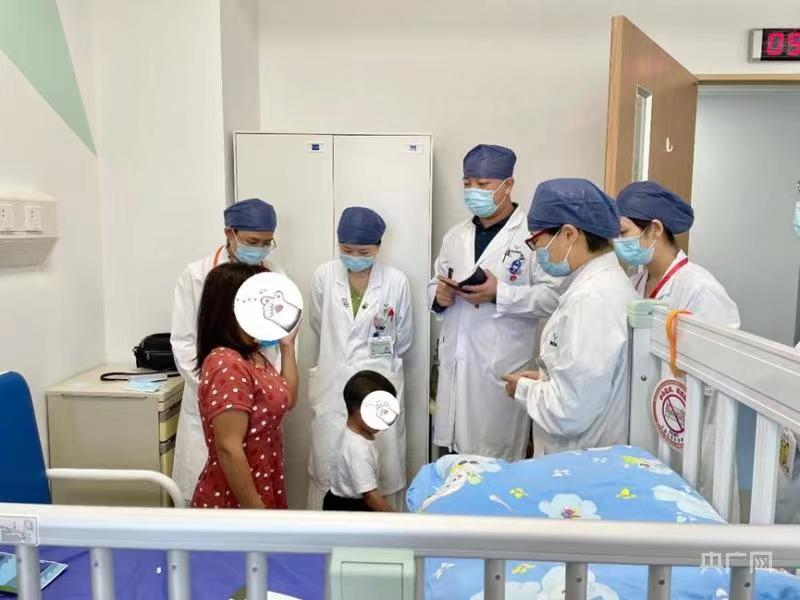 点亮生命色彩，关爱罕见病患者