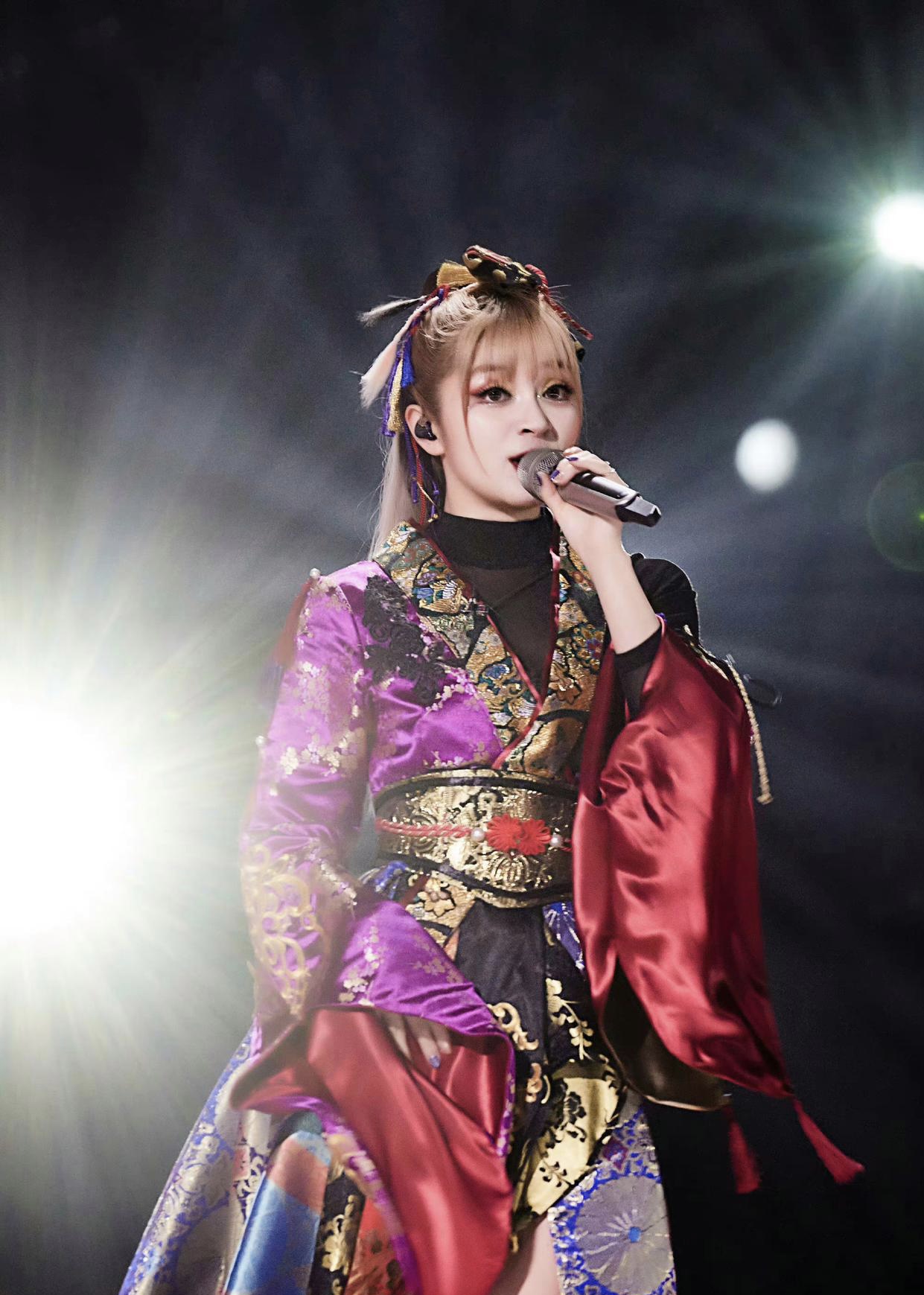 二次元迷看过来！美依礼芽人气断层第一