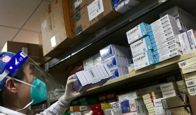 上百盒布洛芬被扔垃圾桶？暴露人性！